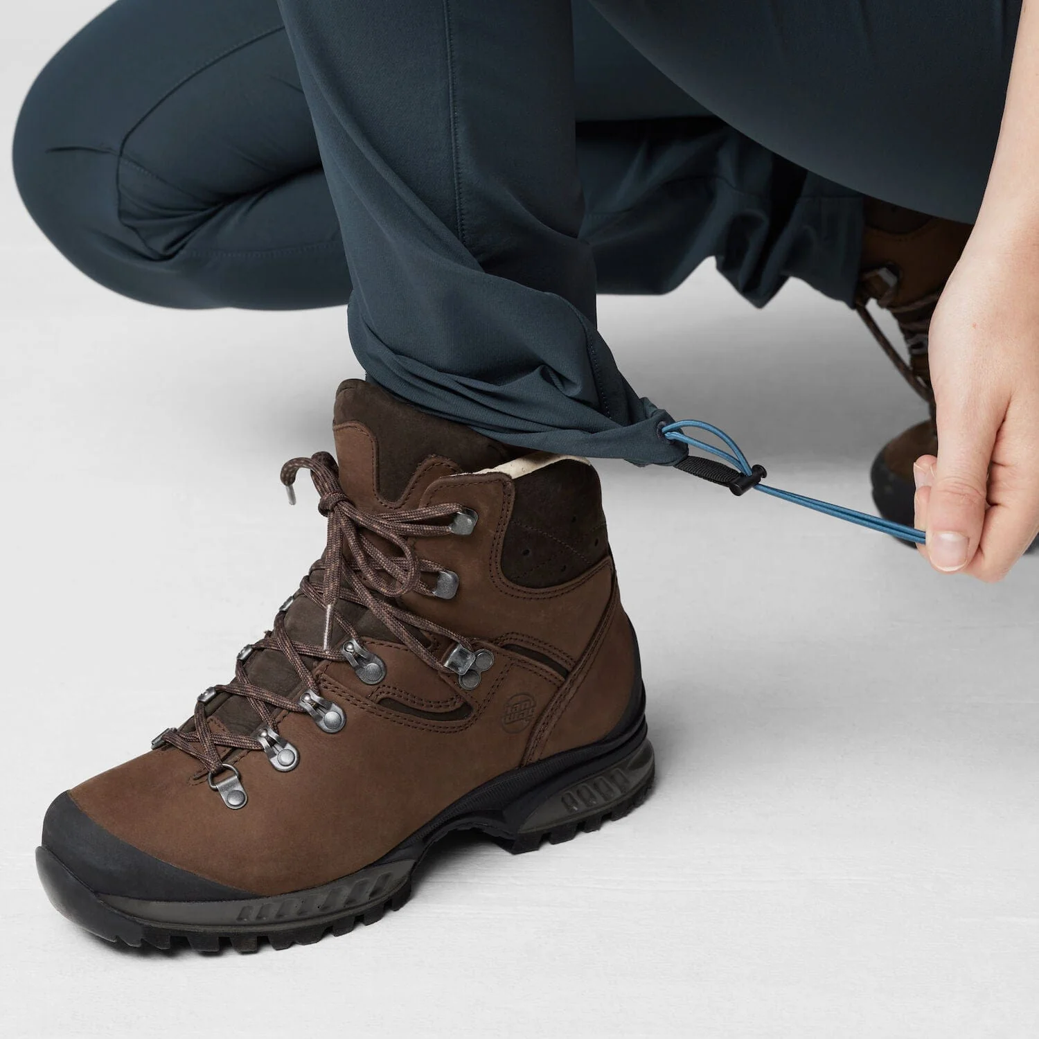 Abisko Trail Stretch Trousers W - Image 7