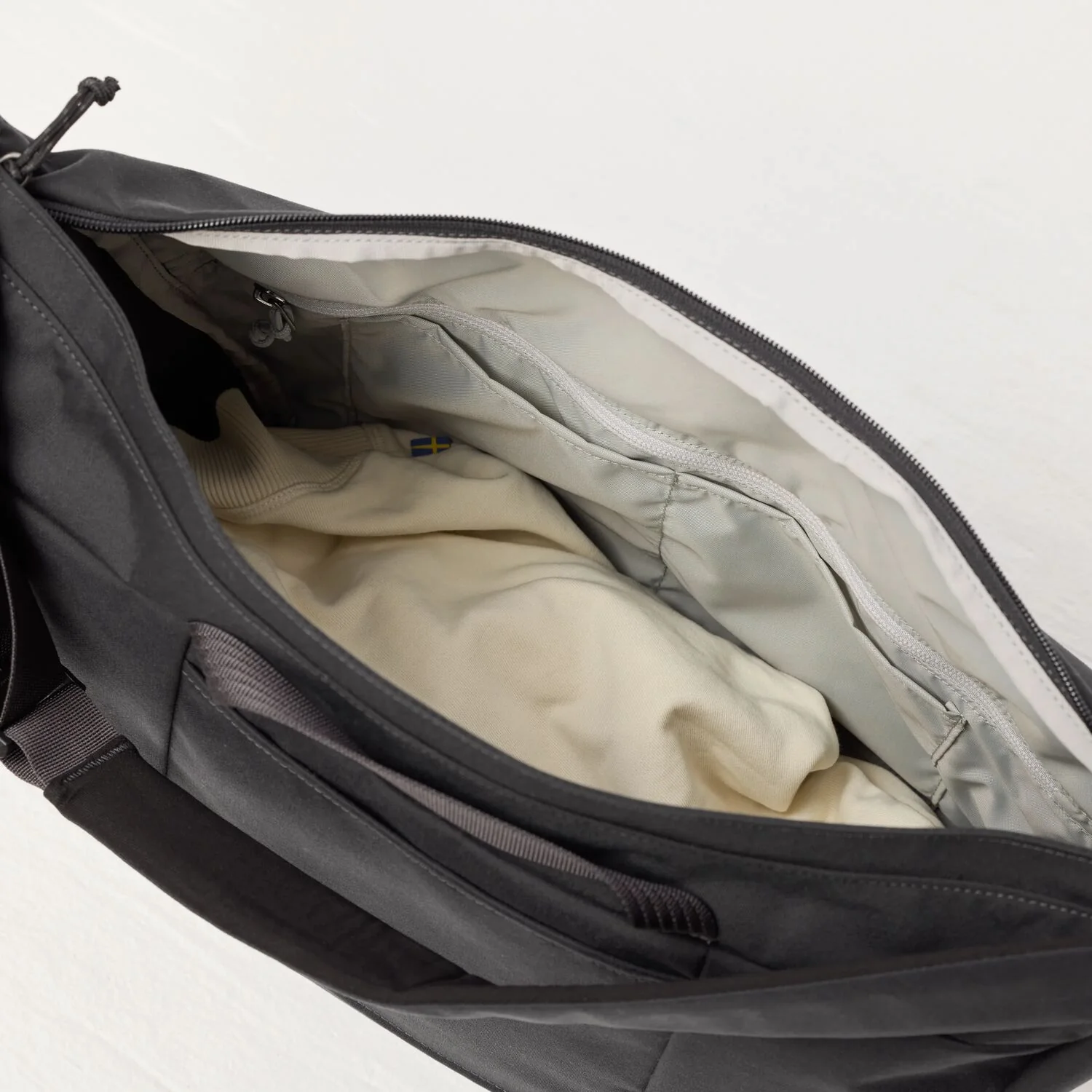 Färden Crossbody - Image 7