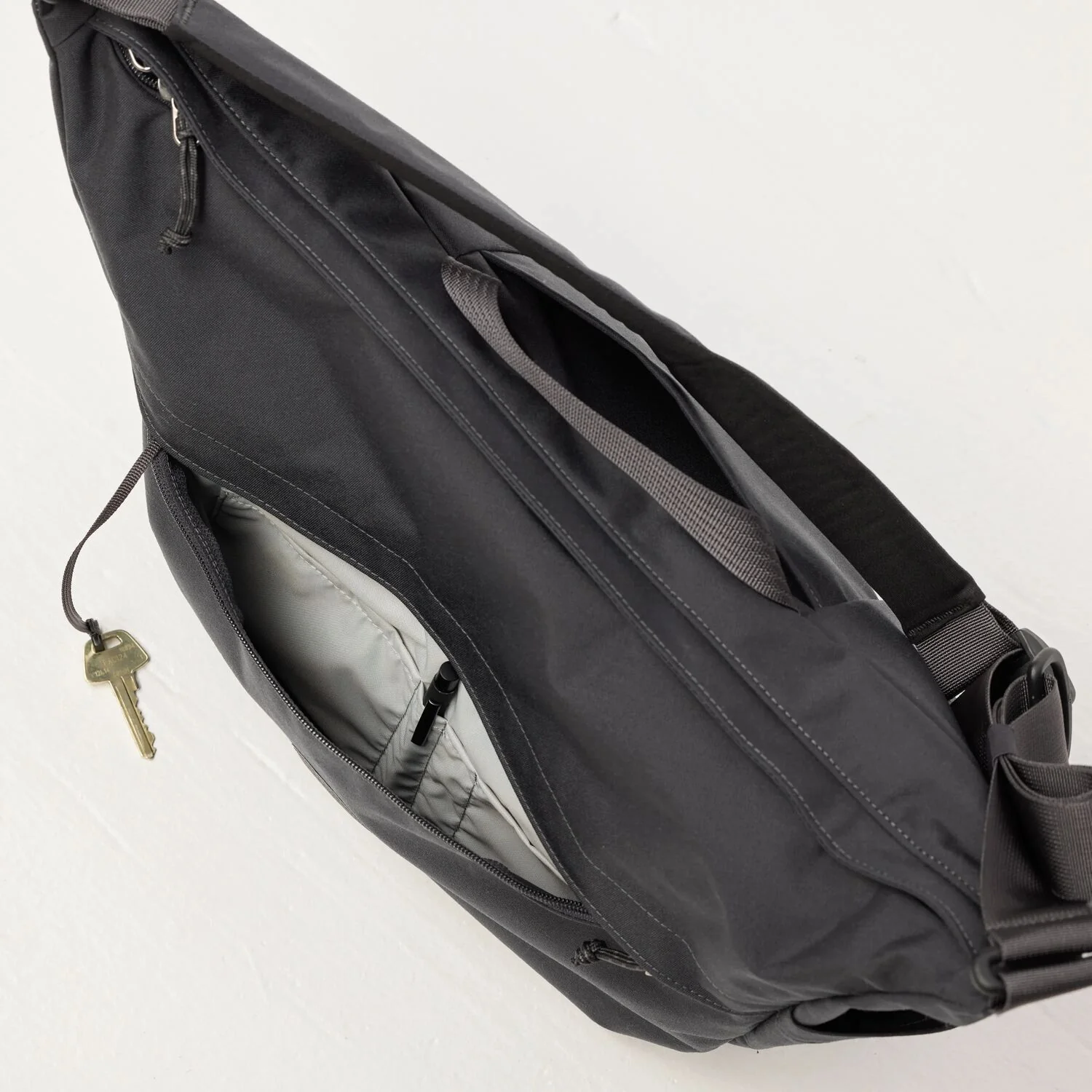 Färden Crossbody - Image 8