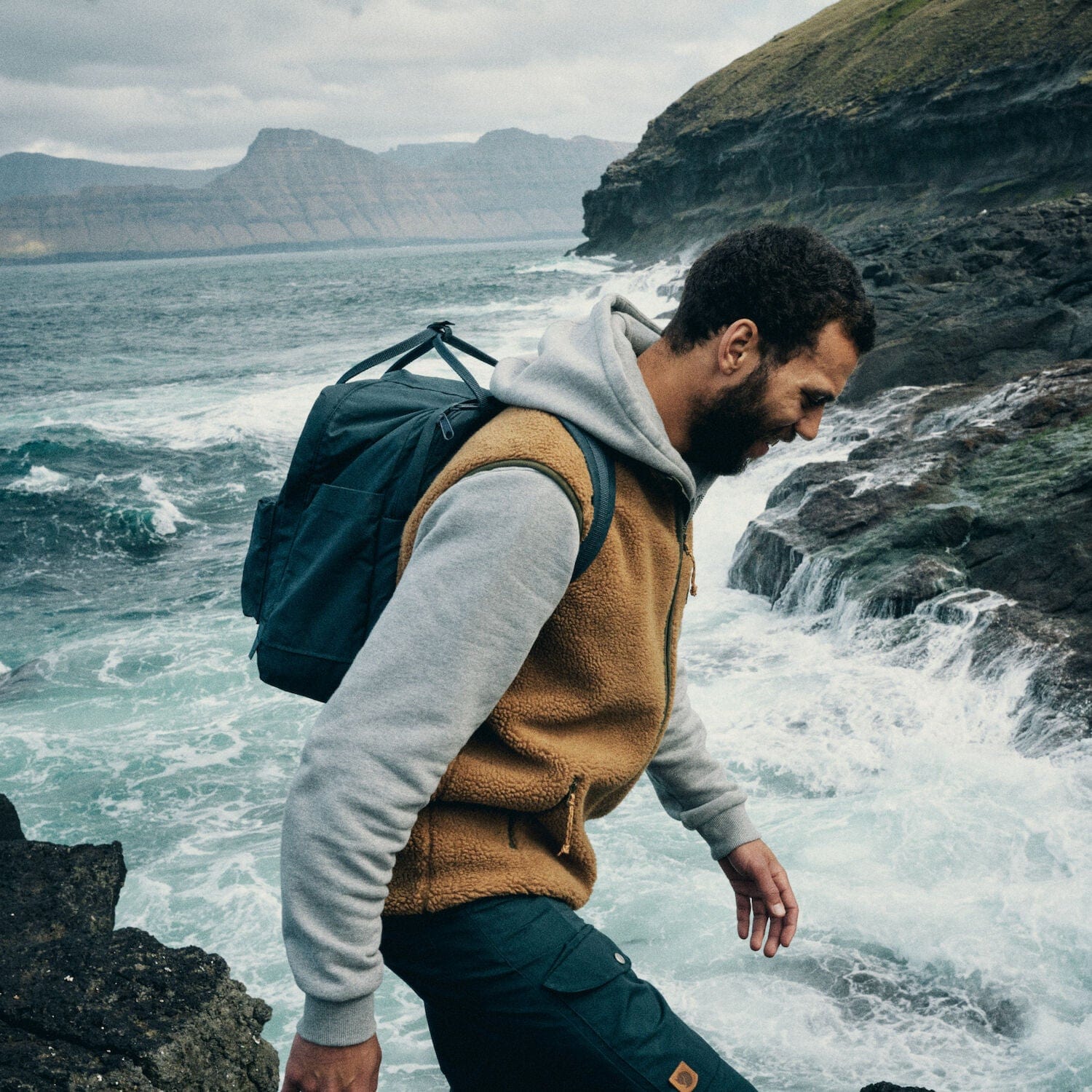 Fjällräven Logo Hoodie M - Image 10