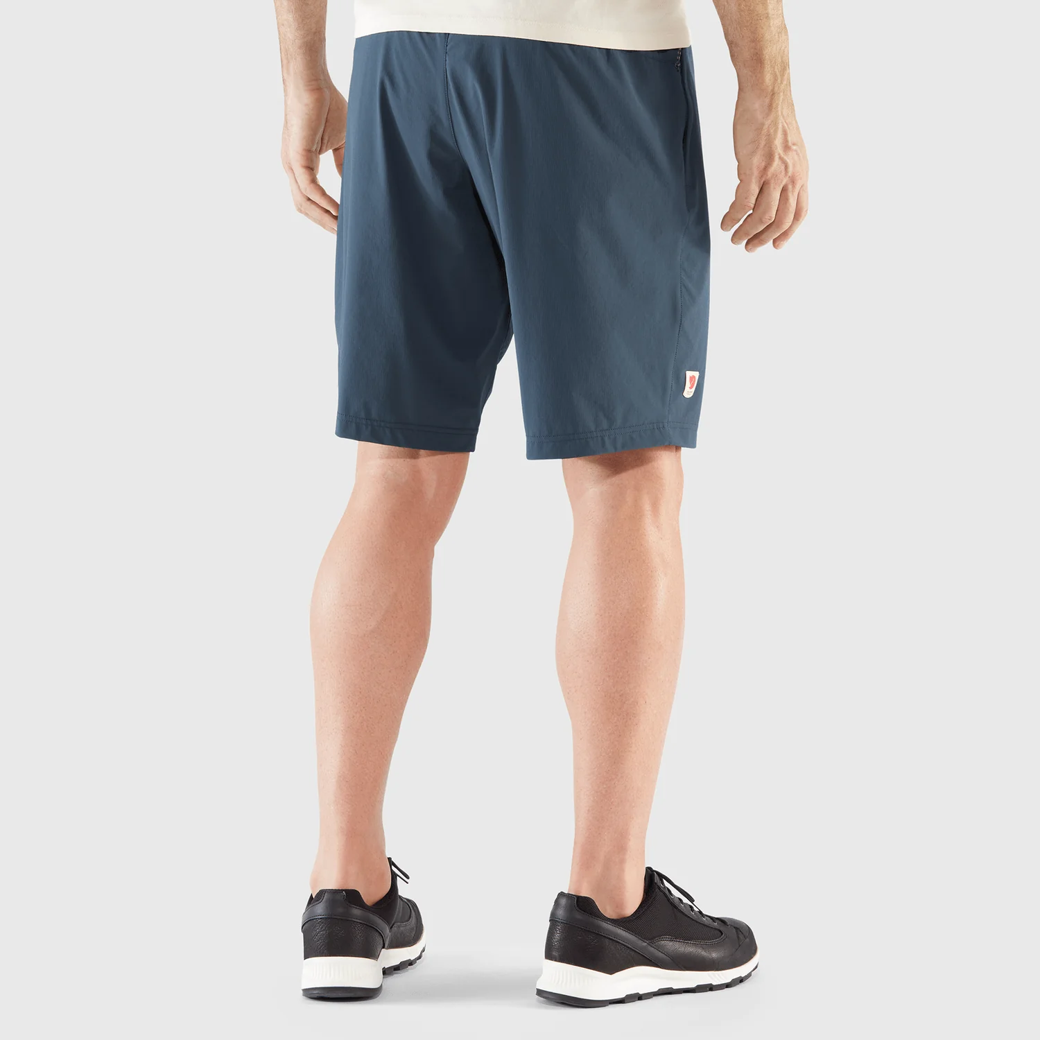 High Coast Relaxed Shorts M - Image 4